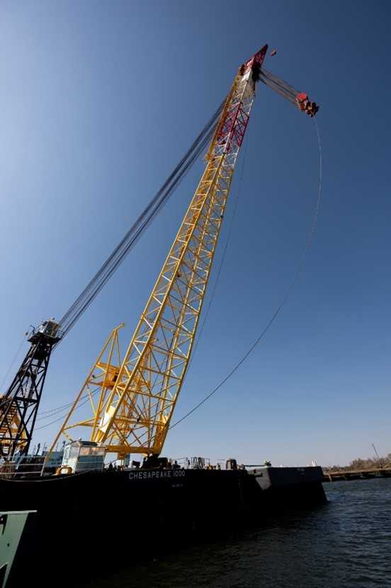 Image of the Chesapeake 1000 crane in the Baltimore Habor